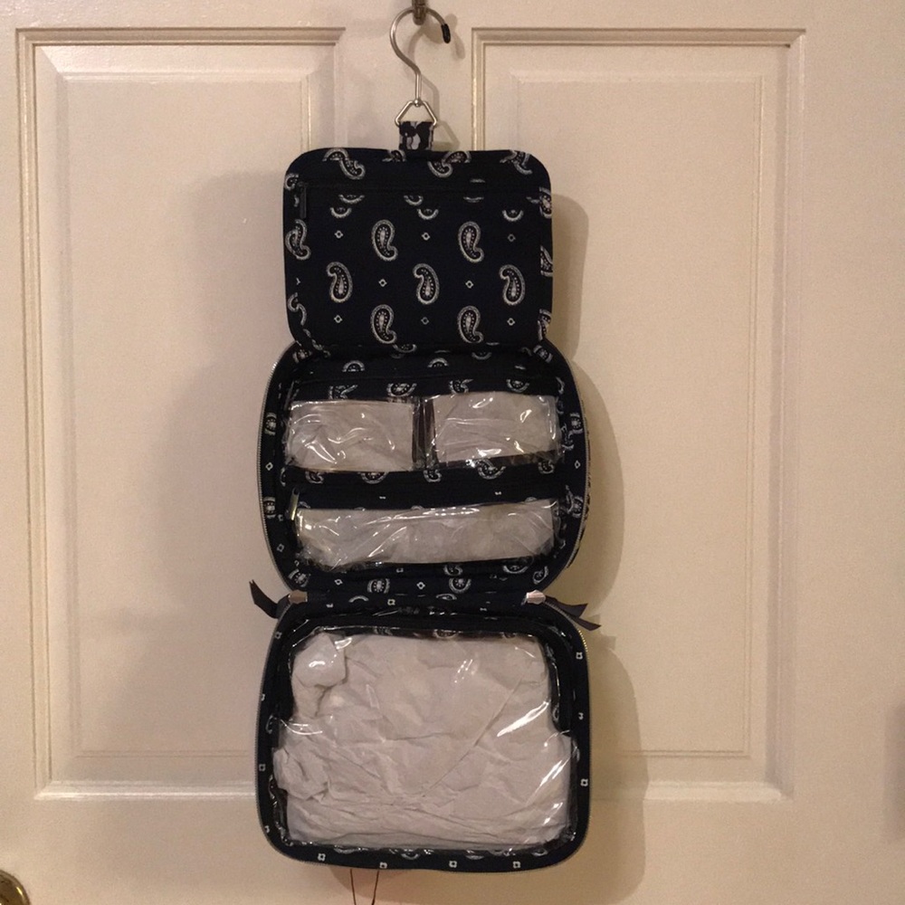 NWT Vera B Performance Twill Compact Zip Organizer